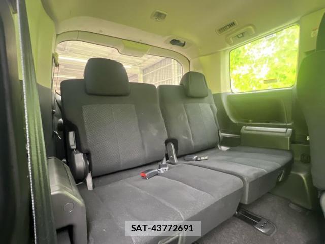 Mitsubishi DELICA 2017-06 8374133-5
