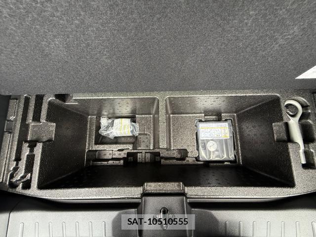 Mitsubishi DELICA MINI 2024-04 8373706-10