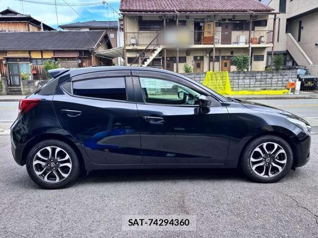 Mazda DEMIO 2015-07 8373233-16