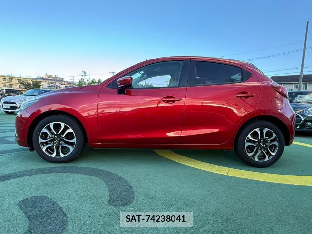 Mazda DEMIO 2015-08 8373681-1