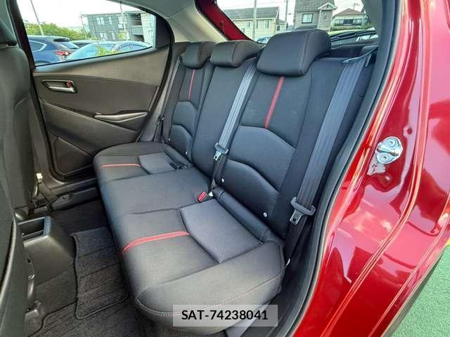 Mazda DEMIO 2015-08 8373681-17