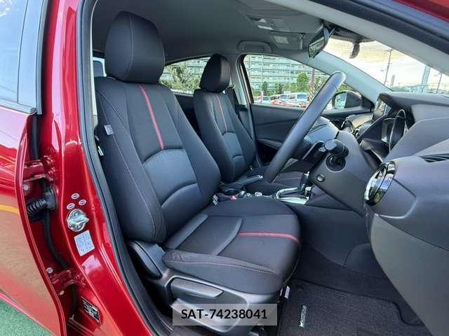 Mazda DEMIO 2015-08 8373681-5