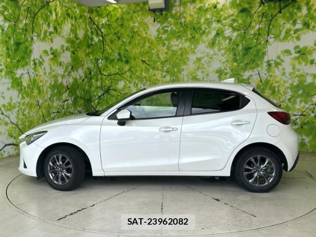 Mazda DEMIO 2018-03 8373745-1
