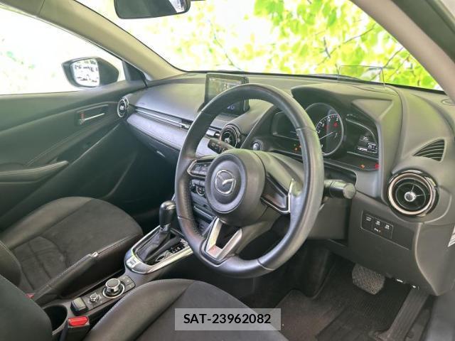 Mazda DEMIO 2018-03 8373745-4