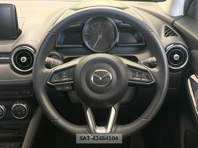 Mazda DEMIO 2017-08 8373922-10