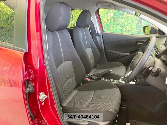 Mazda DEMIO 2017-08 8373922-7