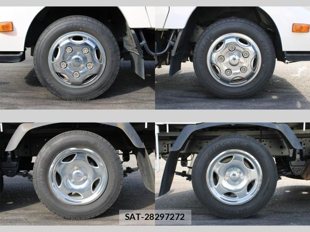 Hino DUTRO 2017-12 8373174-18