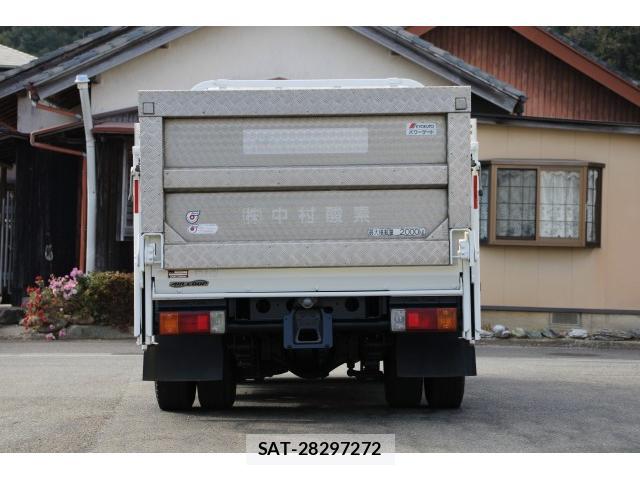 Hino DUTRO 2017-12 8373174-4