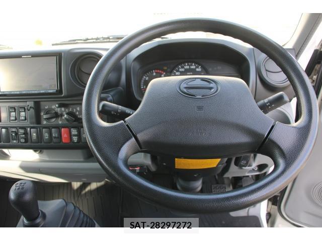 Hino DUTRO 2017-12 8373174-7