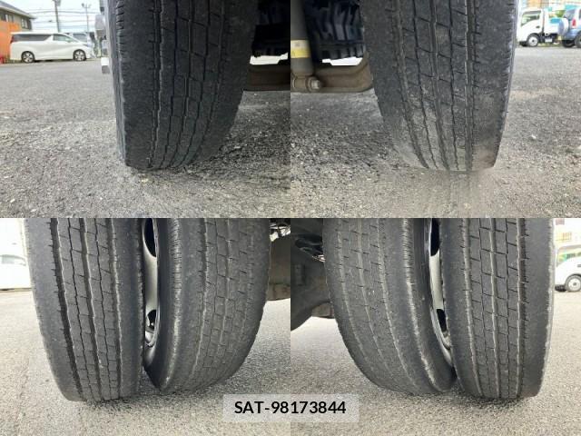 Hino DUTRO 2014-09 8373902-12