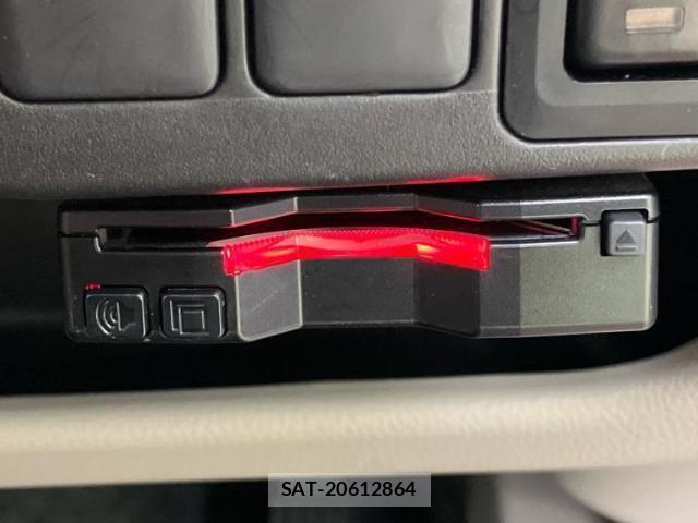 Mitsubishi EK WAGON 2017-07 8374337-17