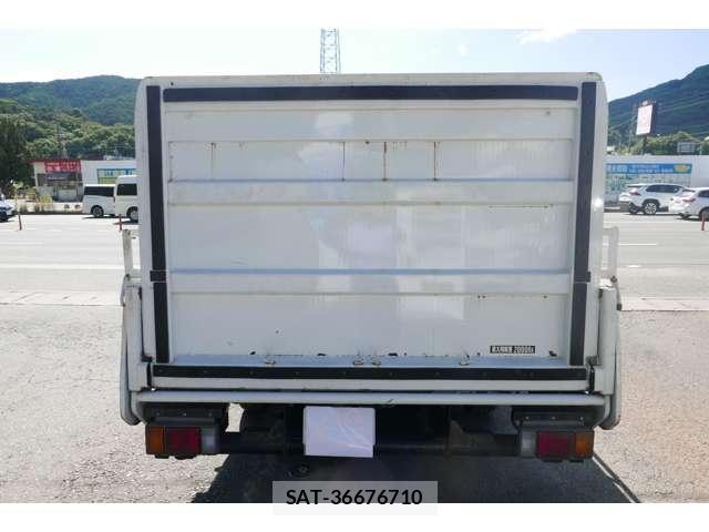 Isuzu ELF TRUCK 2007-06 8372486-7
