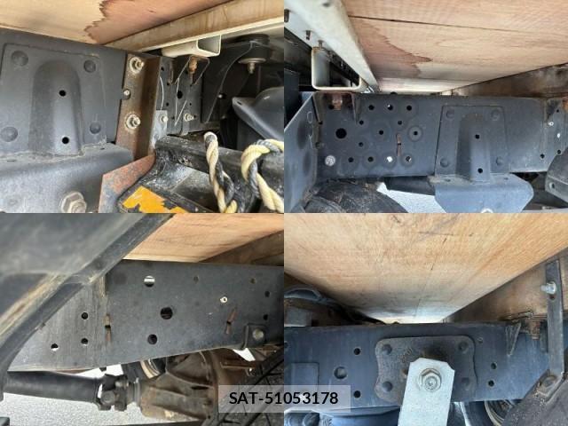 Isuzu ELF TRUCK 2017-05 8373903-18