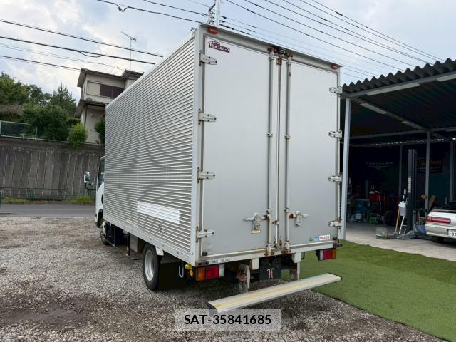 Isuzu ELF TRUCK 2019-03 8373975-3