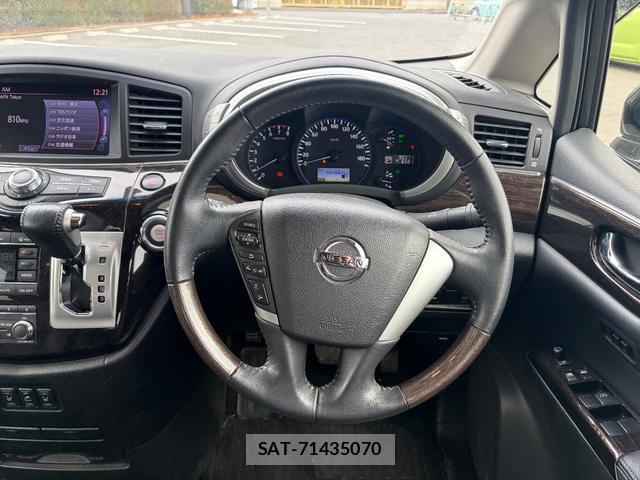 Nissan ELGRAND 2013-02 8372774-18