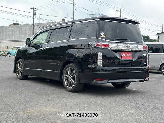 Nissan ELGRAND 2013-02 8372774-19