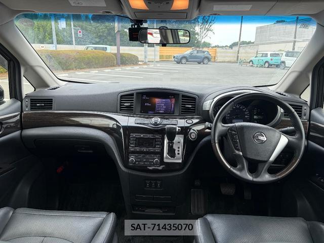 Nissan ELGRAND 2013-02 8372774-7
