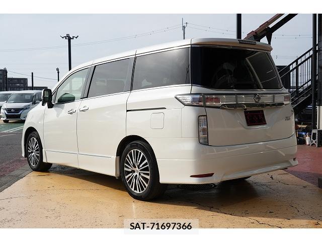 Nissan ELGRAND 2018-02 8373816-18