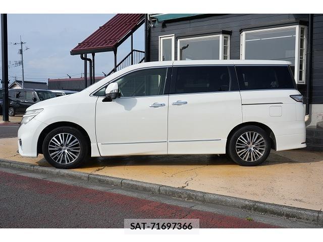 Nissan ELGRAND 2018-02 8373816-2