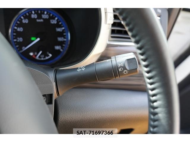 Nissan ELGRAND 2018-02 8373816-9