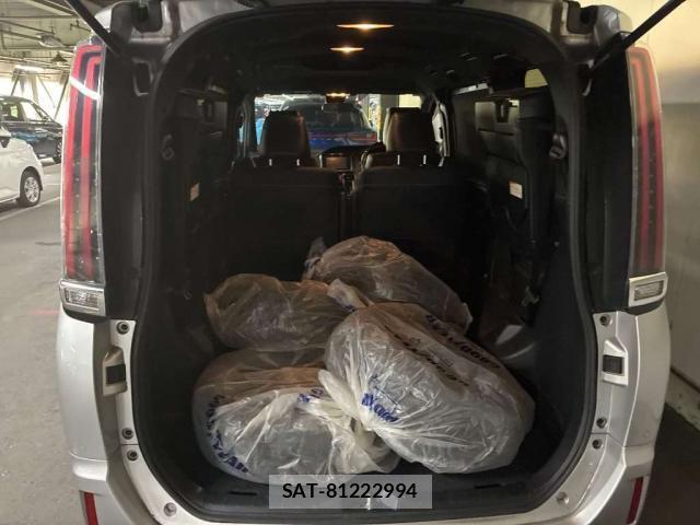 Toyota ESQUIRE 2019-07 8373099-3