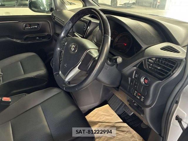 Toyota ESQUIRE 2019-07 8373099-6