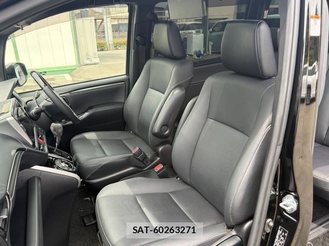 Toyota ESQUIRE 2020-11 8373454-11