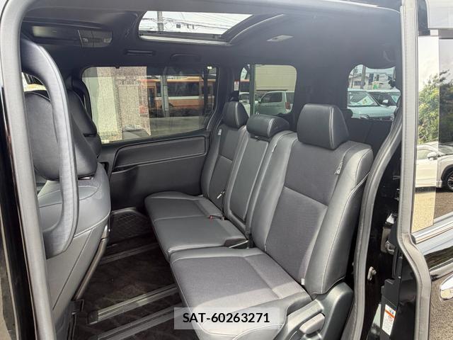 Toyota ESQUIRE 2020-11 8373454-12