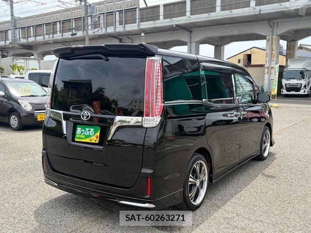 Toyota ESQUIRE 2020-11 8373454-6