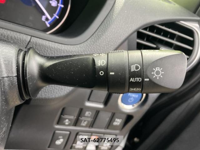 Toyota ESQUIRE 2021-03 8374287-14