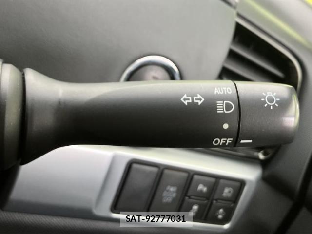 Toyota ESTIMA 2018-01 8372975-15