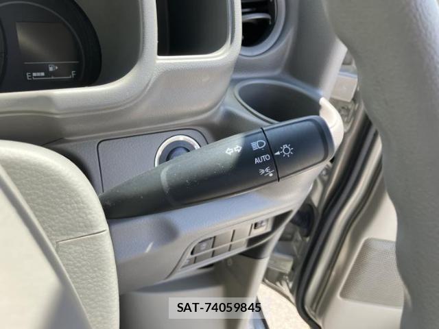 Suzuki EVERY 2025-04 8372488-12