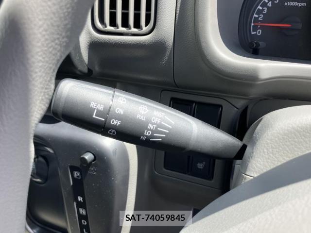 Suzuki EVERY 2025-04 8372488-13
