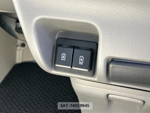 Suzuki EVERY 2025-04 8372488-17