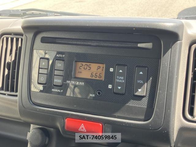 Suzuki EVERY 2025-04 8372488-9