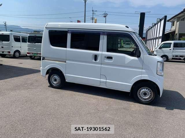 Suzuki EVERY 2018-11 8373118-4