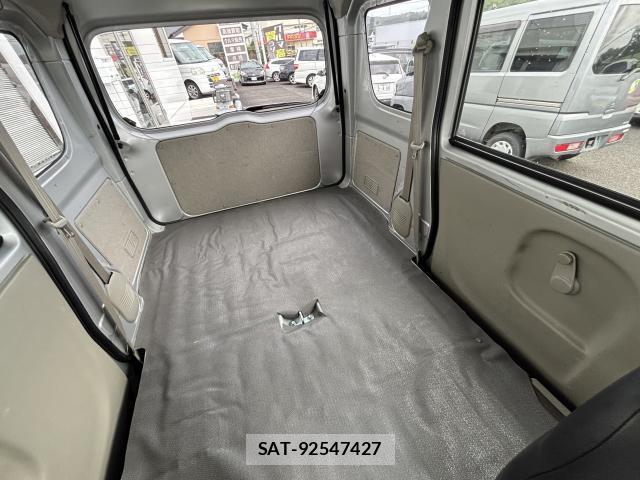 Suzuki EVERY 2016-08 8373731-3