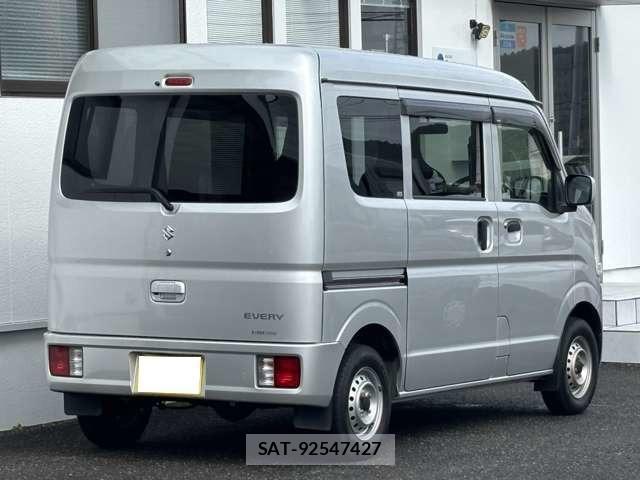Suzuki EVERY 2016-08 8373731-9