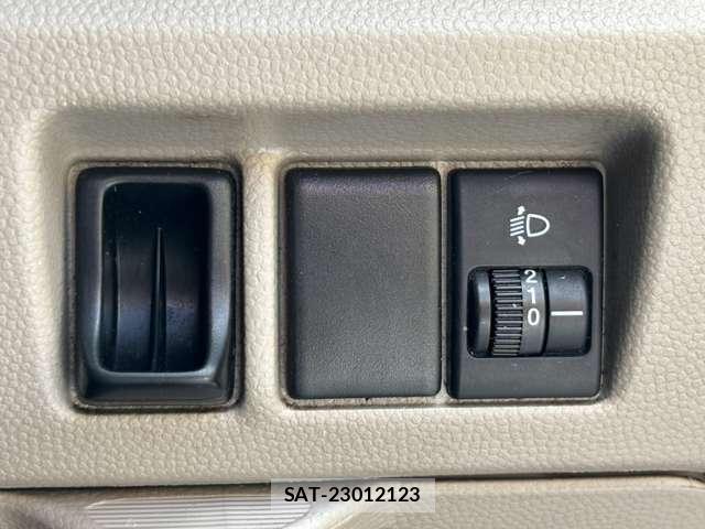 Suzuki EVERY 2015-01 8373808-11