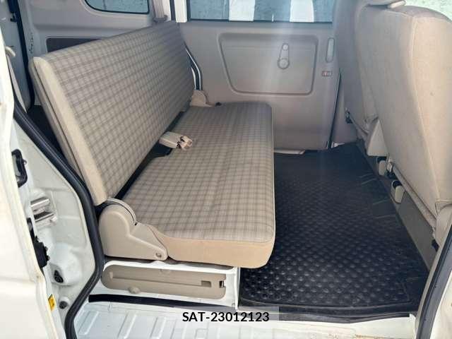 Suzuki EVERY 2015-01 8373808-7