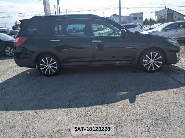 Subaru EXIGA CROSSOVER 2015-07 8372796-16