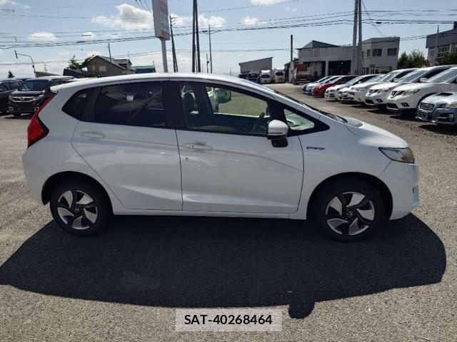 Honda FIT HYBRID 2015-08 8372782-17