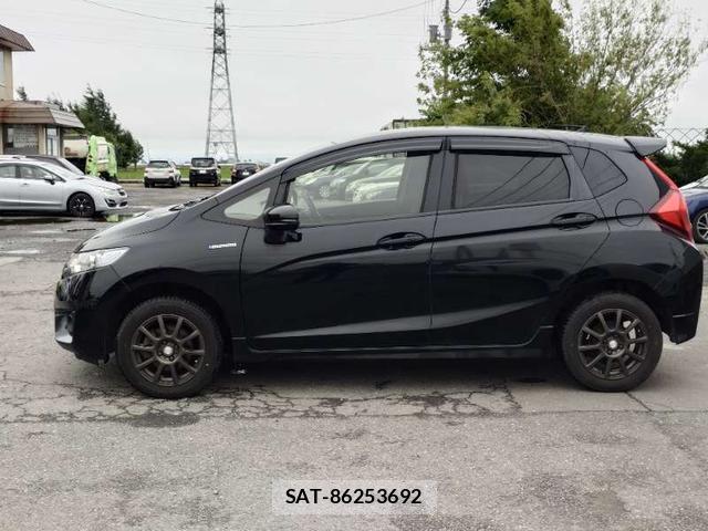 Honda FIT HYBRID 2014-08 8372786-15