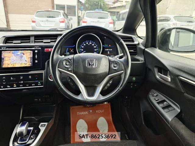 Honda FIT HYBRID 2014-08 8372786-18