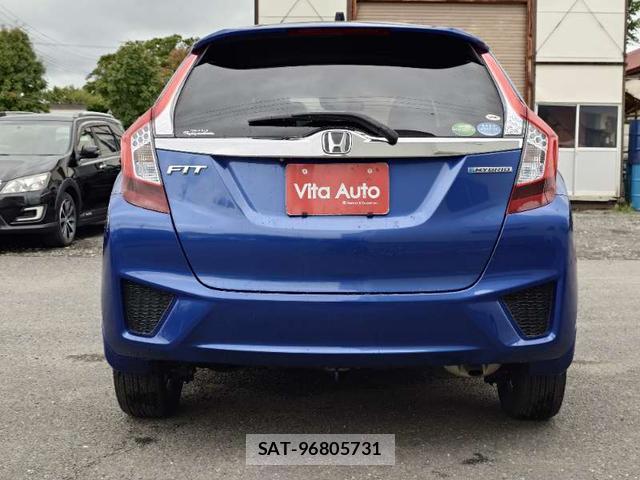 Honda FIT HYBRID 2015-06 8372802-10