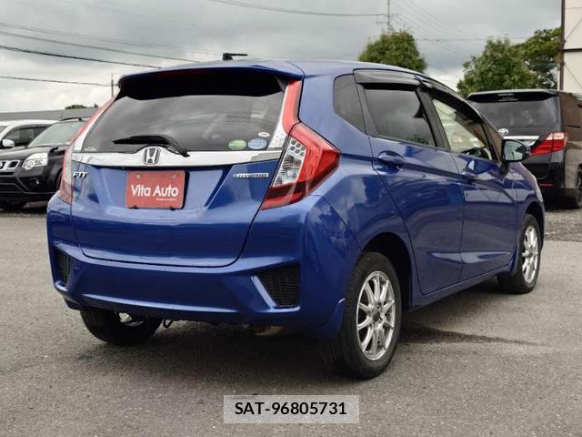 Honda FIT HYBRID 2015-06 8372802-12