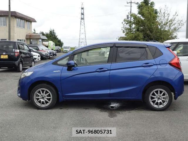 Honda FIT HYBRID 2015-06 8372802-15