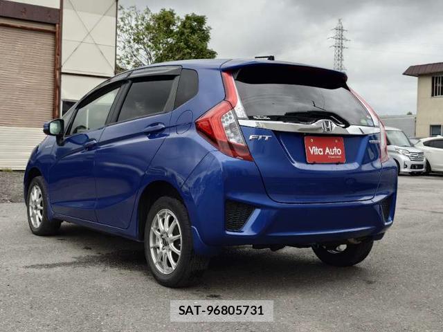Honda FIT HYBRID 2015-06 8372802-19