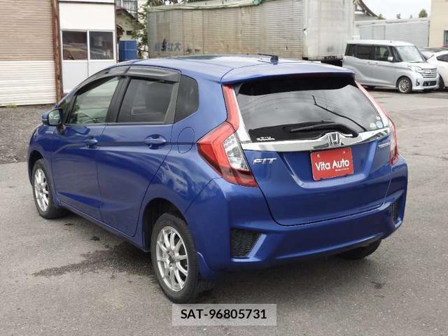 Honda FIT HYBRID 2015-06 8372802-4