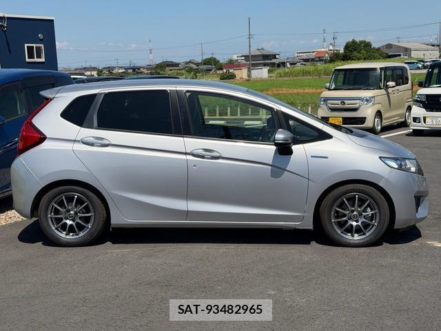 Honda FIT HYBRID 2015-01 8373800-16